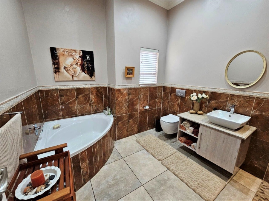 4 Bedroom Property for Sale in Melodie North West